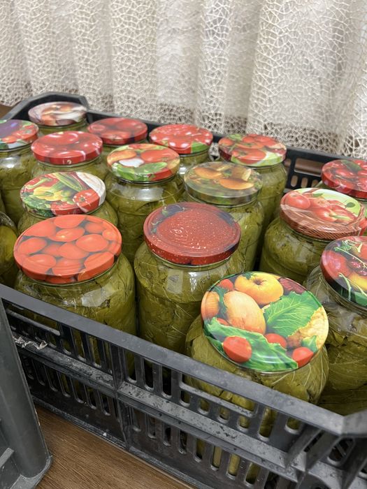 Виноградные листья домашние.