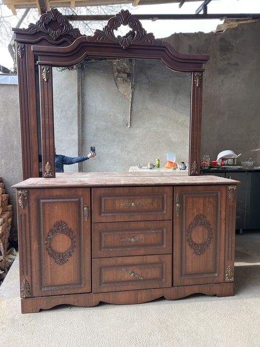 Камот  пенал для гостиной