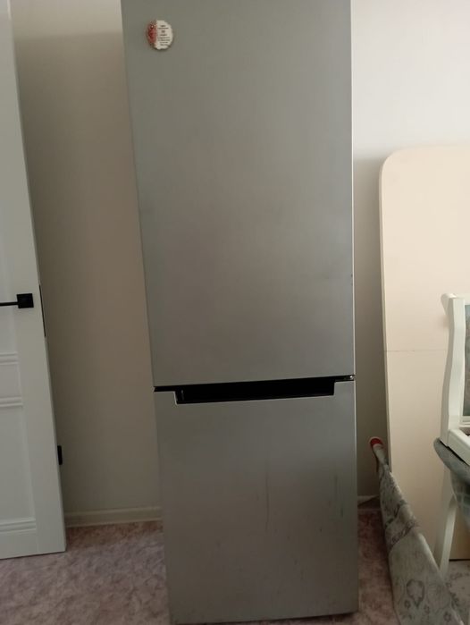 Продам холодильник, Б/У Indesit 40000 тг