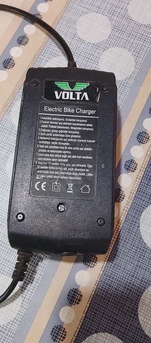Încărcător Tricicleta Volta 60v