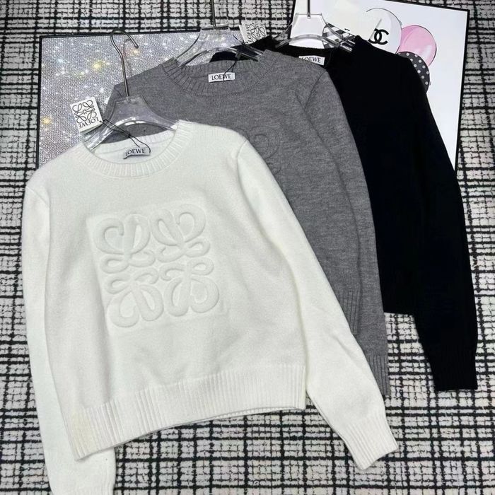 Продам белую кофту