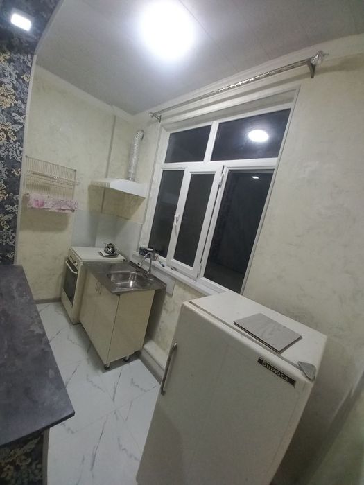 СВОЯ
Учтепа Хокимияти 
1,2/4/4
1,5/3 балкон
34кв м
Евро ремонт