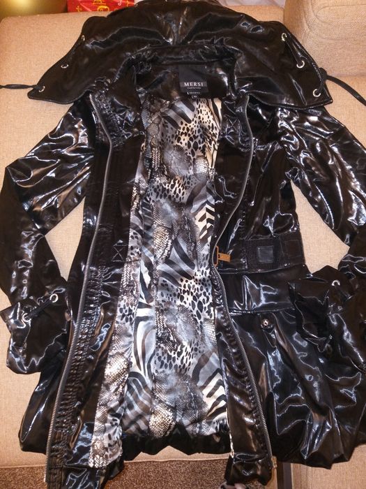 Польта тёплые и Плащ-пальто.Сост.отличное.S-ка.Италия.(смФоткиВещей)