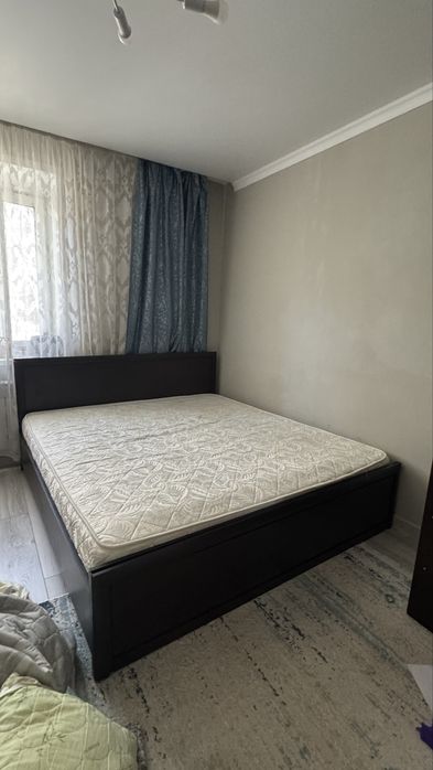 Кровать 180*200 с матрасом