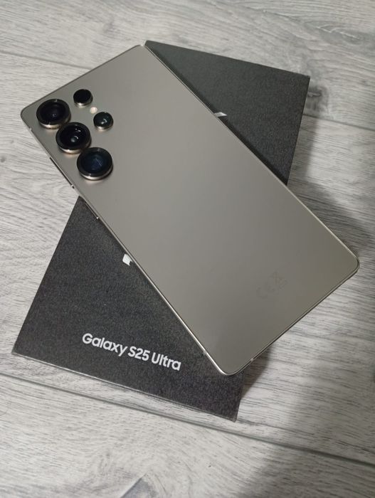 Samsung Galaxy S25 Ultra 256GB / 12 GB RAM Impecabil 10/10