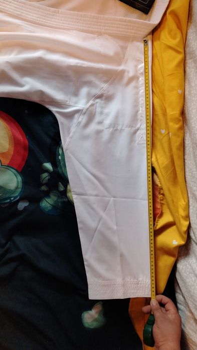 Vând kimono kumite arawaza