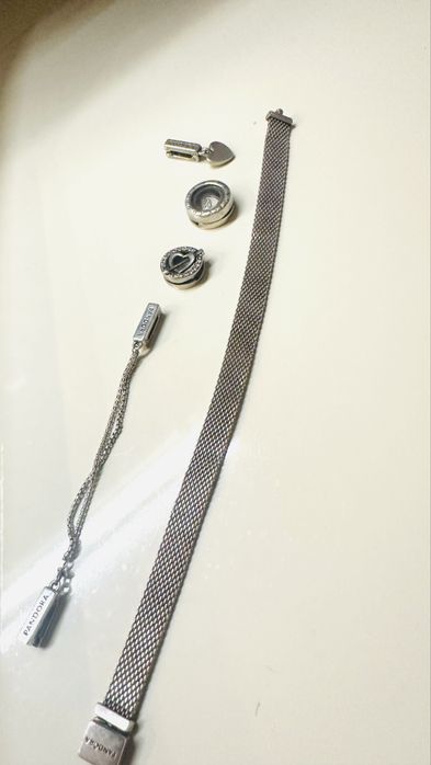 Гривна Пандора с обезопасителна верижка