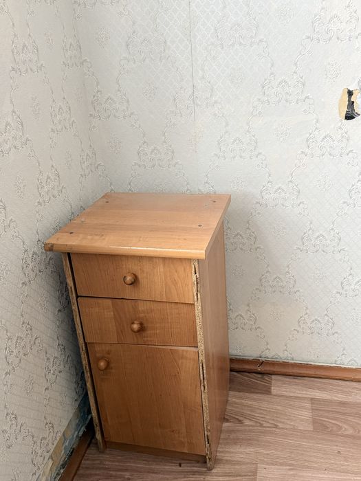 Отдам даром мебель , самовывоз