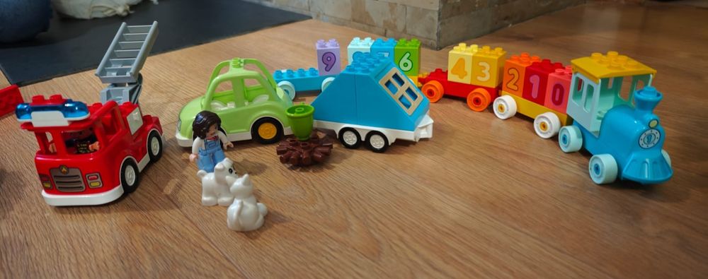 Vând LEGO DUPLO 4,5 kg + placă verde BONUS