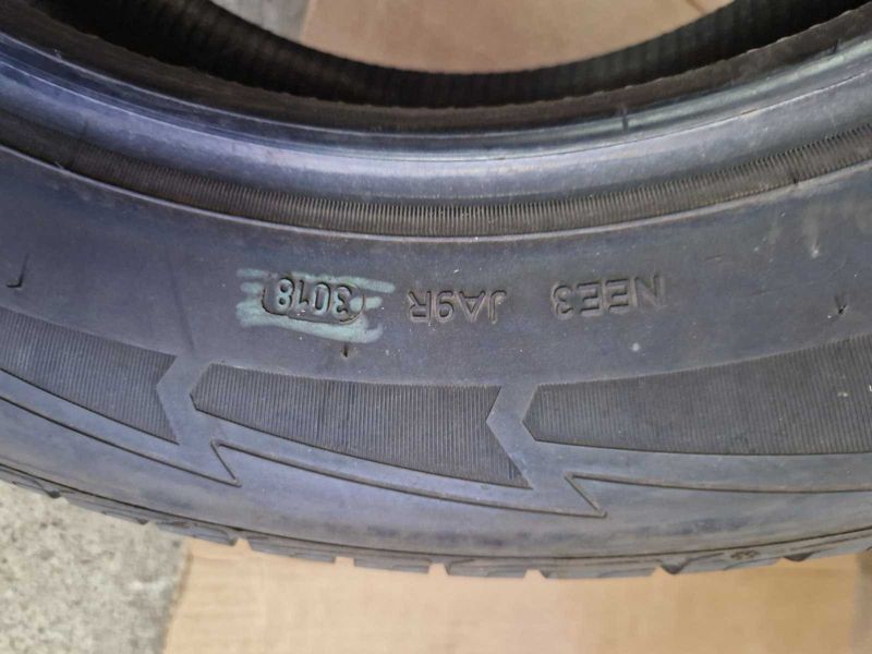 2 Goodyear R17 215/65/ 
зимни гуми 
DOT3018