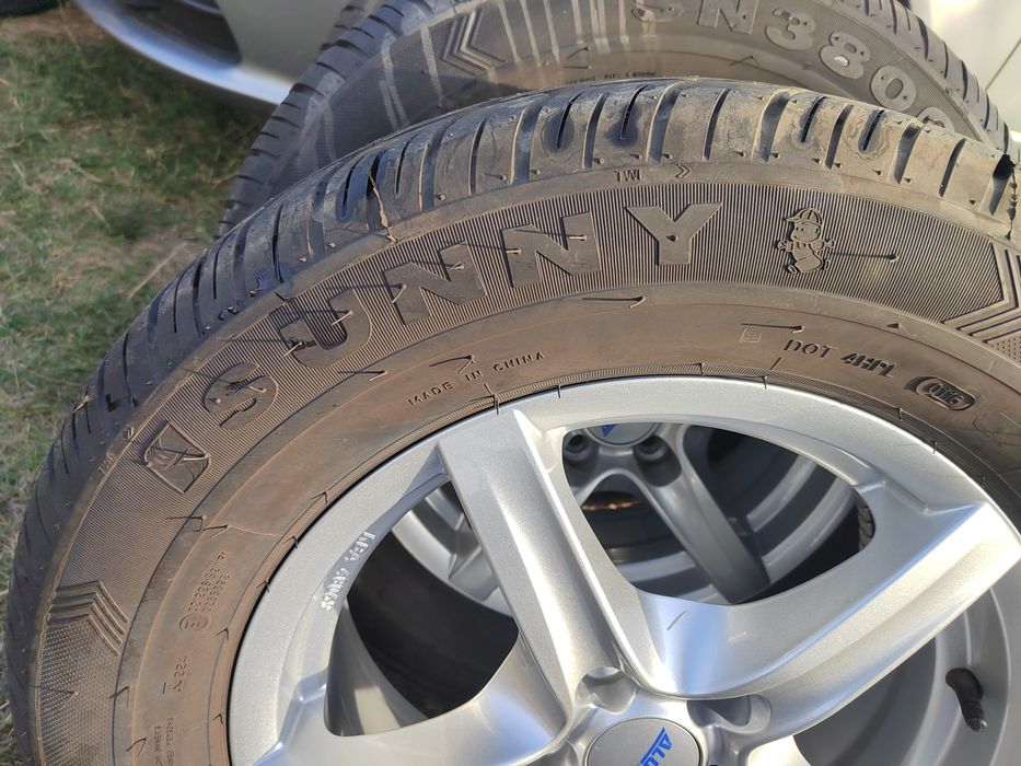 Джанти с гуми 5х108 Форд 235/60/16