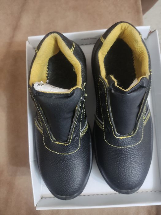 Новая рабочая обувь SAVEL