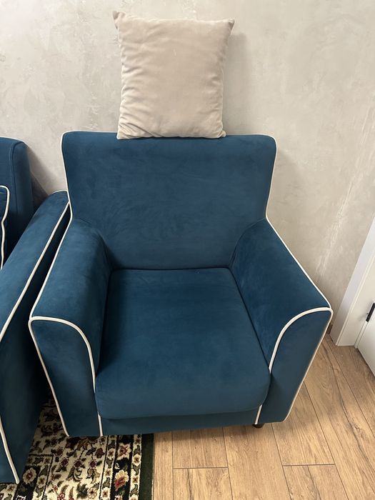 Продам диван с креслом