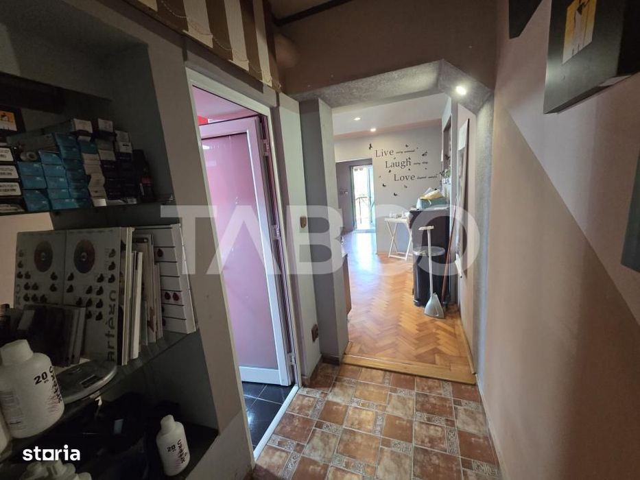 Apartament 2 camere semidecomandate la parter de vanzare Titu Pertia