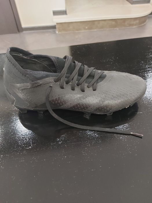 Футболни обувки Адидас