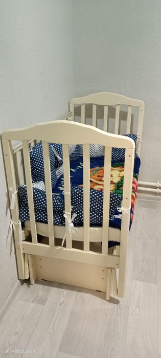 Продам детскую кроватку