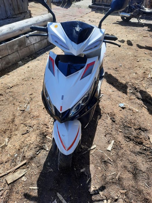 Продам скутер возможен торг