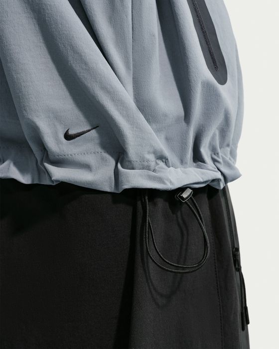 Ветровка Nike Tech