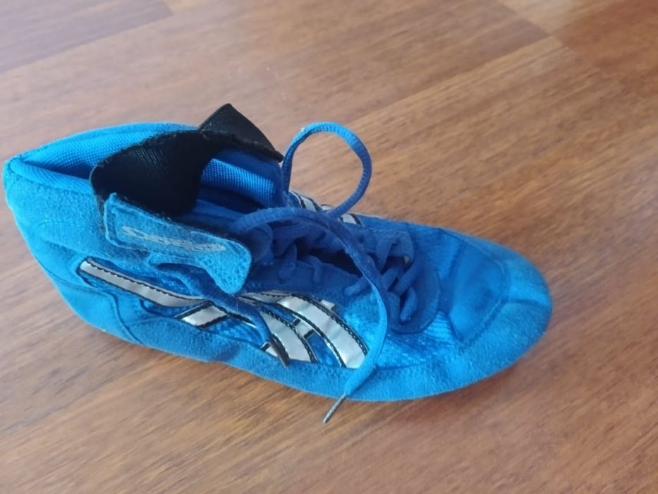 Продам  борцовки