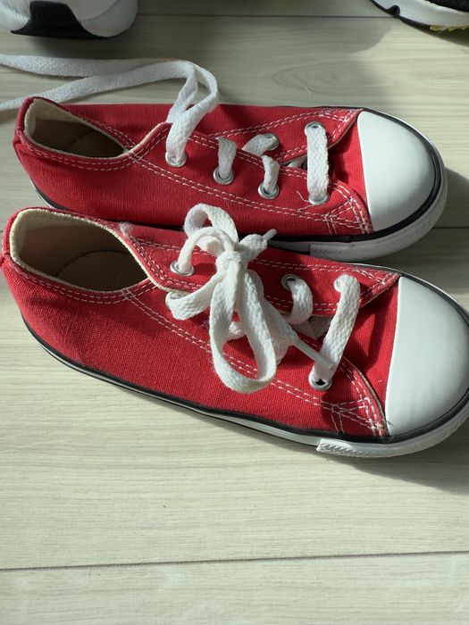 детски обувки и сандали