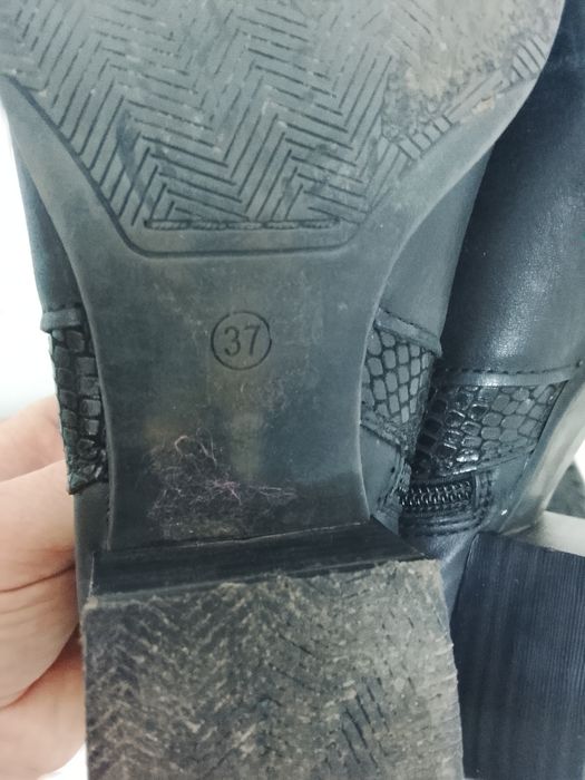 Donez 2 perechi încălțăminte dama nr 37