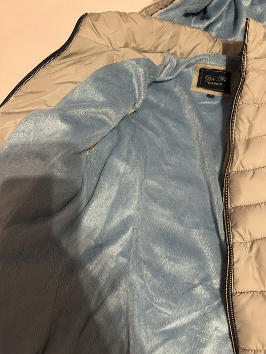 Зимно яке в бежов цвят