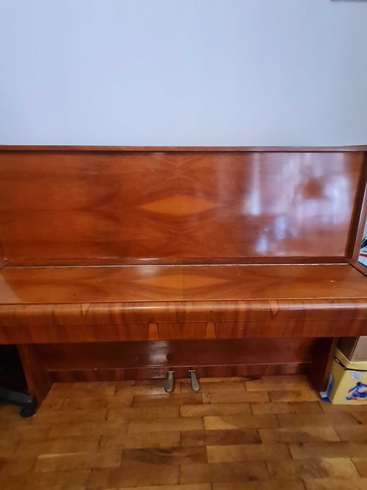 Пиано RIGA. гр. София