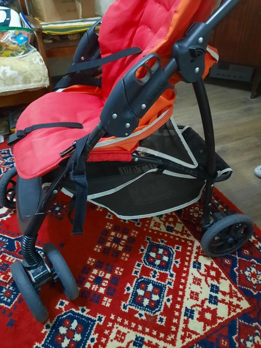 Коляска детская фирмы Graco , б/у, но в отличном состоянии
