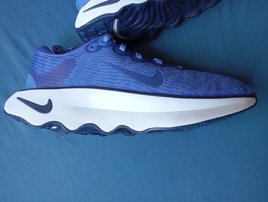 Маратонки  Nike Motiva