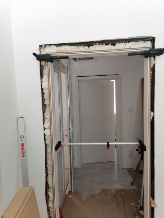 Монтаж на интериорни врати