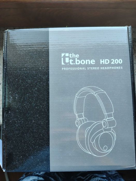 Yamaha Portable Grand DGX-660