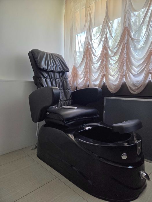 Fotoliu Pedichiură Profesional cu Masaj (Stare Excelentă) – Complet Echipat