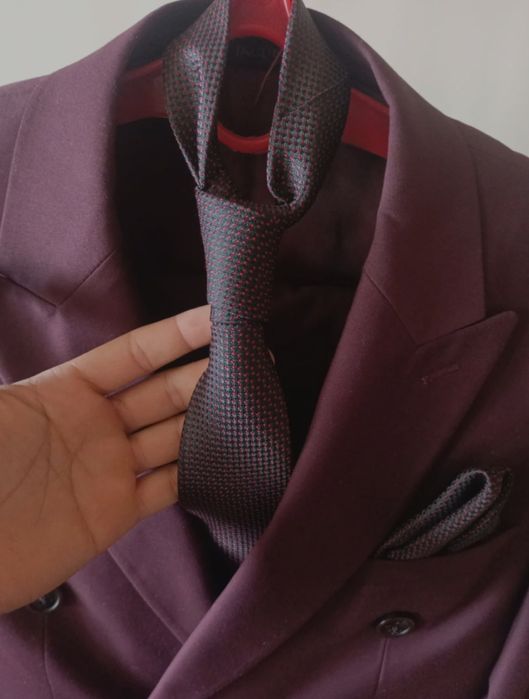 Jacobs firmasidan bardo kostyum shim