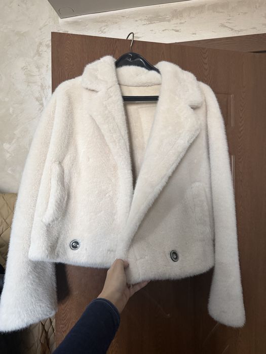 Палтенце Еко косъм по модел на Elisabetta Franchi
