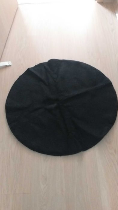 Прекрасни черни и бели  кръгли килими за модерен интериор-20лв.брой