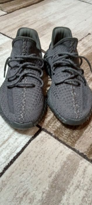 Yeezy 350 v2 reflective stock X 42 sau schimb cu alti adidași m 43