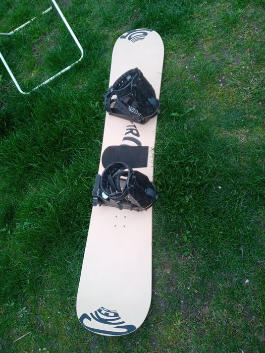 vând placă snowboard,boots