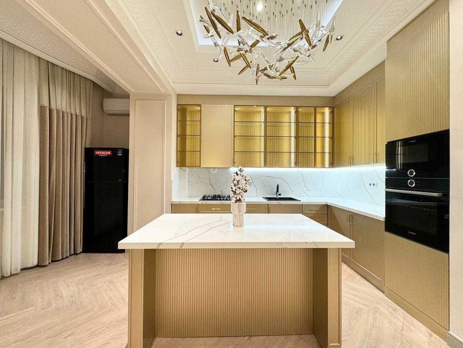 Банковский дом с лифтом | 4-комнатная 180 м² | Ц-1