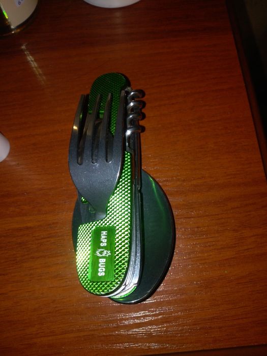 Продам нож складной для туриста