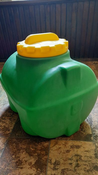 Продаем Бак 100л