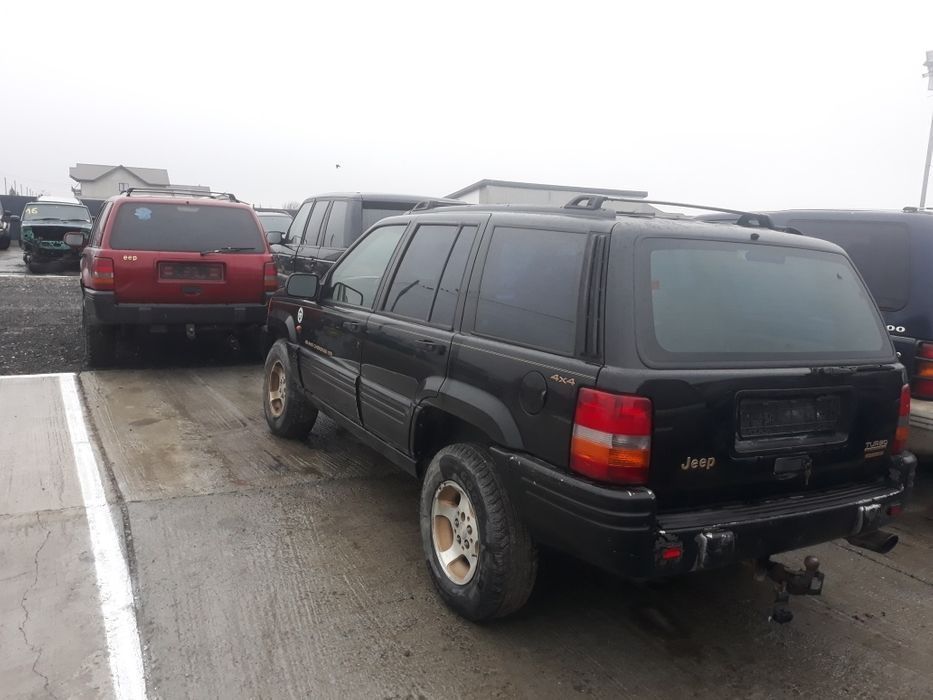 Dezmembrez Jeep Grand Cherokee ZJ 5.2v84.0 benzina,2,5d
