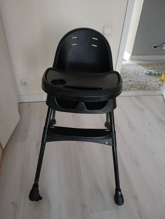 Продам стол для кормления  в отличном состоянии