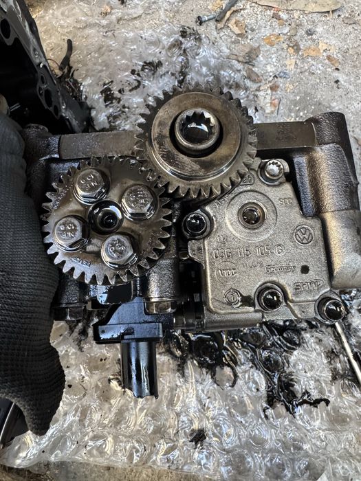 Помпа балансиращи валове за Ауди A4 , A5 ,A6,Q5