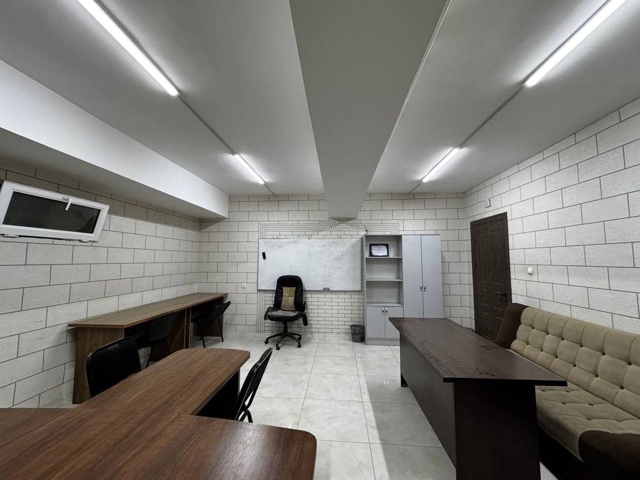 Аренда офисов от18 до 55м² возле метро Новза! Хорошие цены!