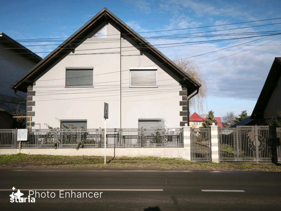 Casa cu 8 camere, 750 mp teren , Radauti