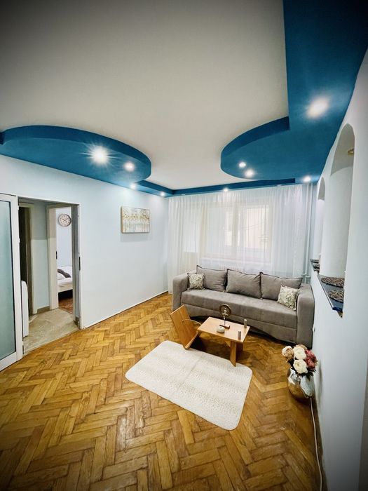 Inchiriez apartament zona petre ispirescu