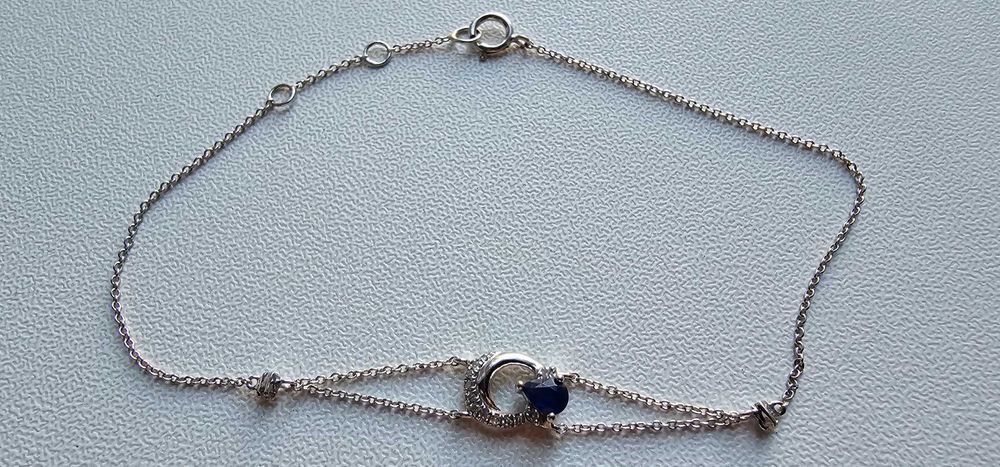 Brățară aur alb cu diamante și safir