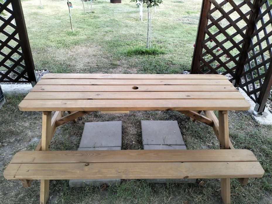 Set berarie cu masa fixa, dreptunghiulara, 2 banci din lemn, 6 locuri, Fort Picnic, natur