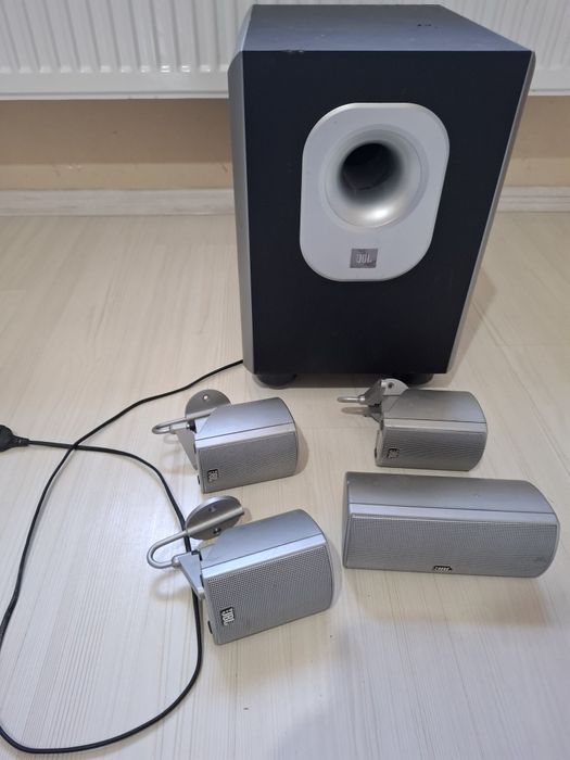Vand subwoofer JBL