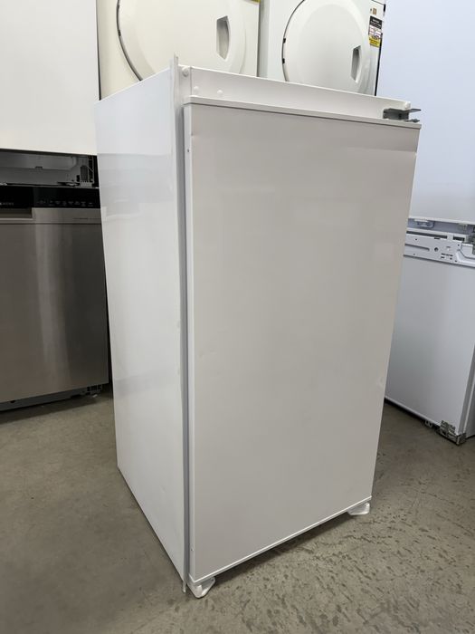 Нов!!! Хладилник със камера  за вграждане  Exquisit